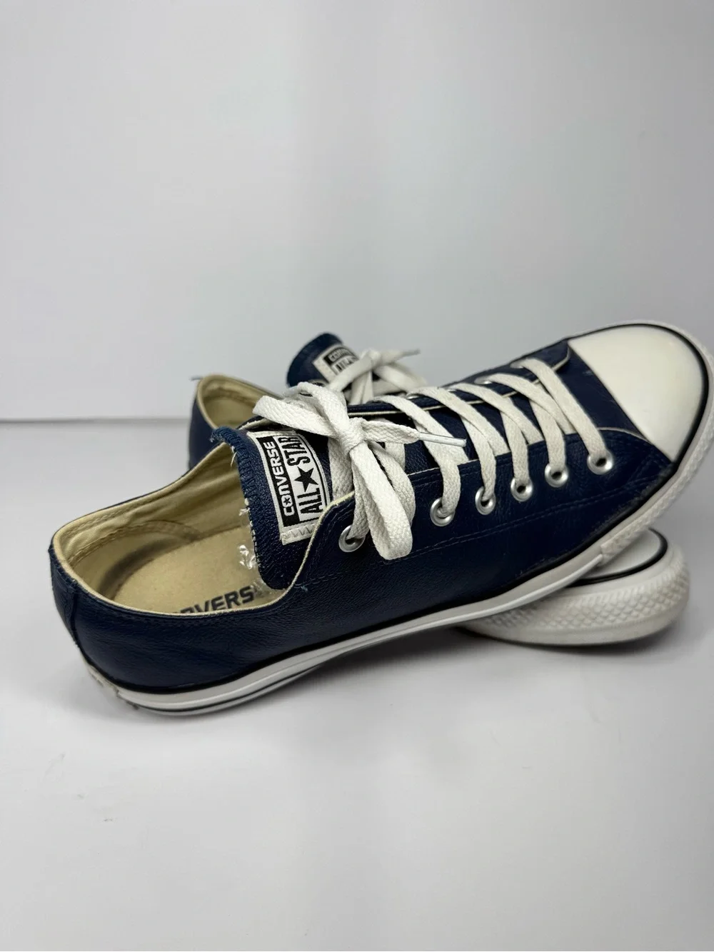 Converse Men’s Low Top Sneakers in Navy leather with White Accents